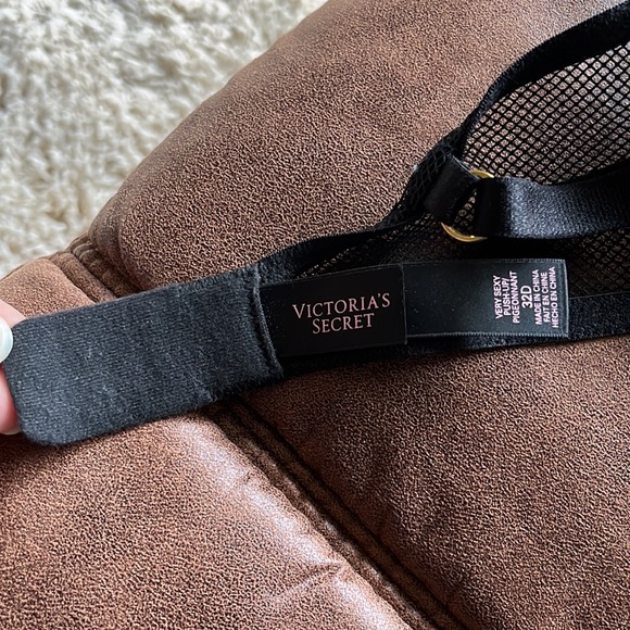 VS Very Sexy Push Up - Picture 2 of 4